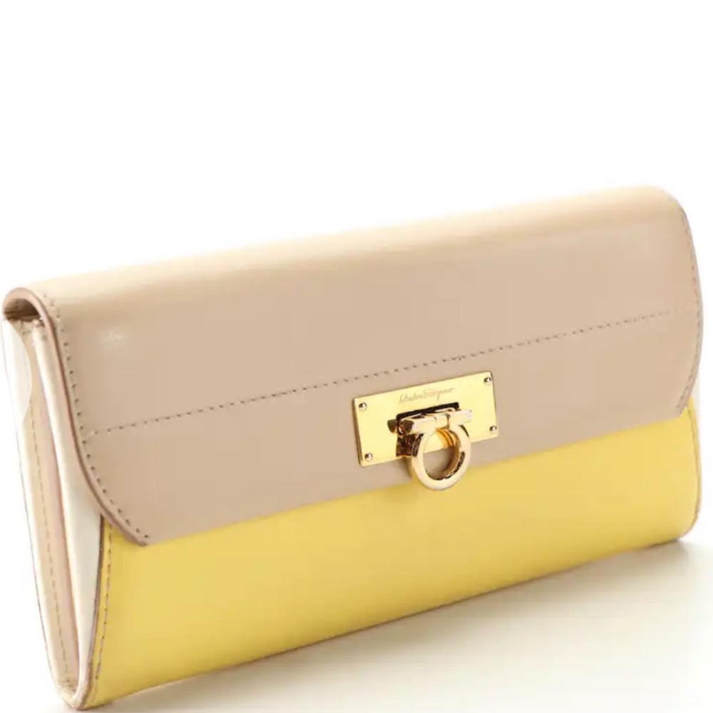 Salvatore Ferragamo wallet in tricolor leather with Gancini Clasp